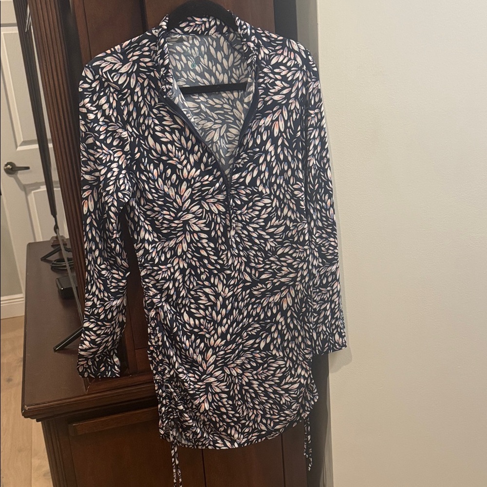 Women's Black and Pink Patterned Top